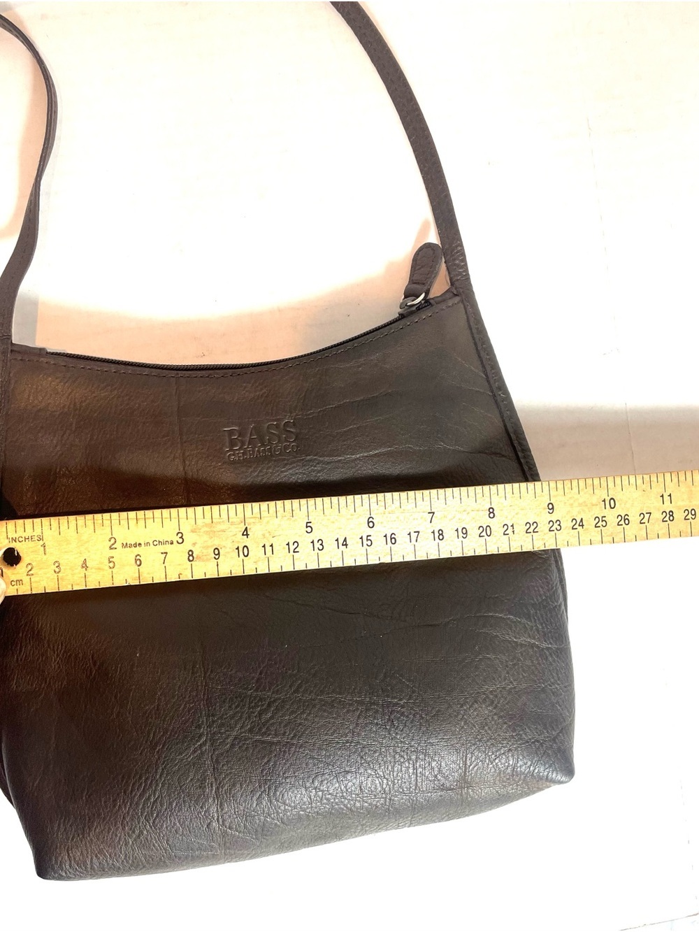 Bass G.H. Bass & Co Brown 100% Genuine Leather Crossbody Purse Small Zip Top - Picture 11 of 11